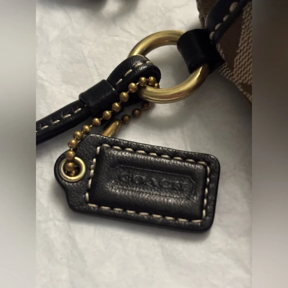 Vintage Coach EUC Y2K Signature Clutch - Picture 3 of 5